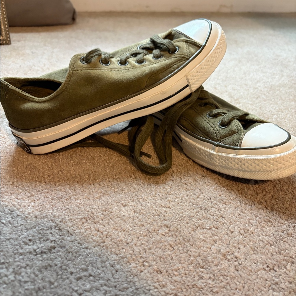 Converse Chuck Taylor 70 Casual Velvet Green Sneakers - Picture 2 of 5